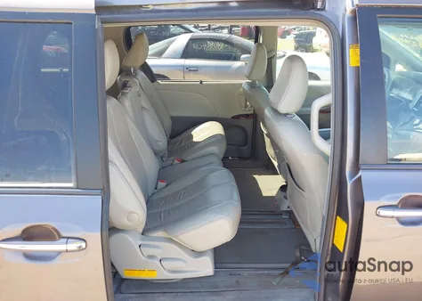 2013 Toyota Sienna Xle V6 8 Passenger из США, поврежденный, VIN 5TDYK3DC6DS289617